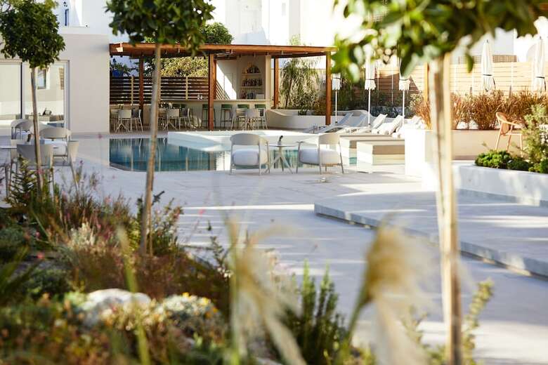 Hotel Apricus Suites