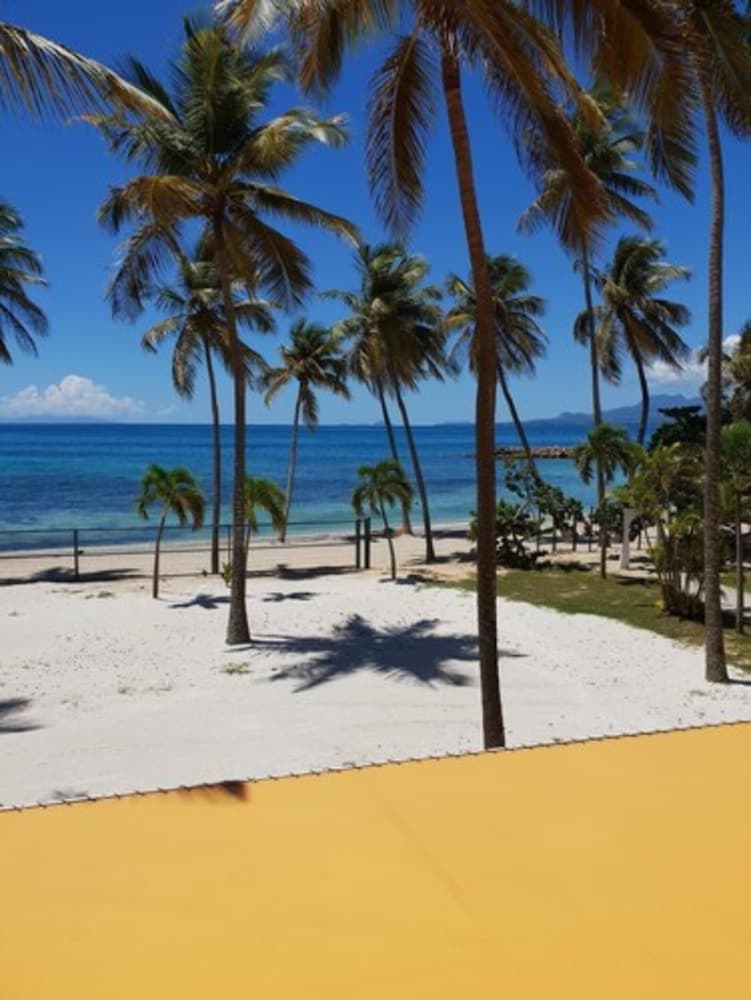 Hotel Arawak Beach Resort