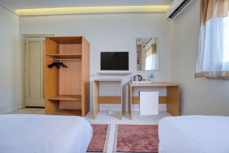 Villa Khufu Pyramids Hotel