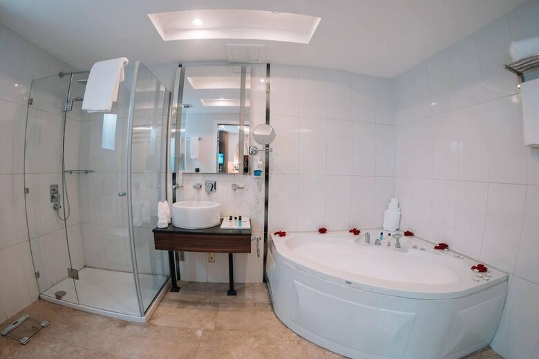 Diamond Hotel