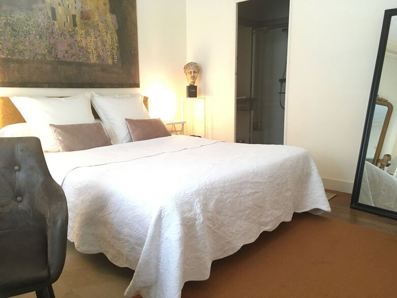 Bed & Breakfast Blue Lodge In Bordeaux
