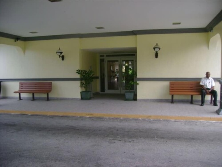 Royal Islander Hotel