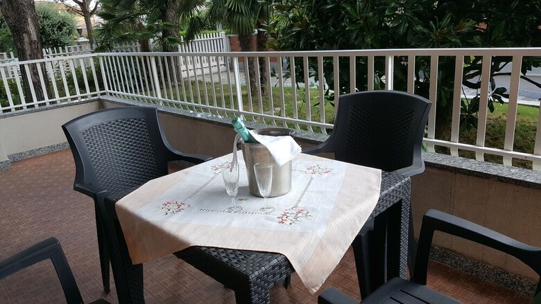 Bed And Breakfast Groane