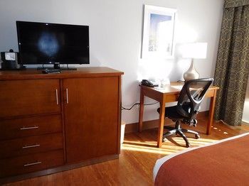 Clarion Hotel Airport Greensboro