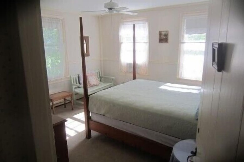 Bed & Breakfast Inn At Neshobe River