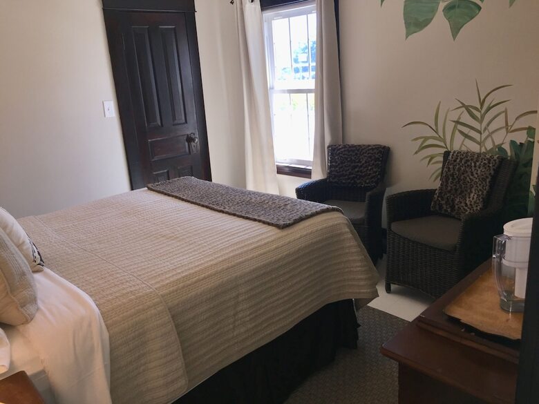 Simcoe Suites On The Henley B&B