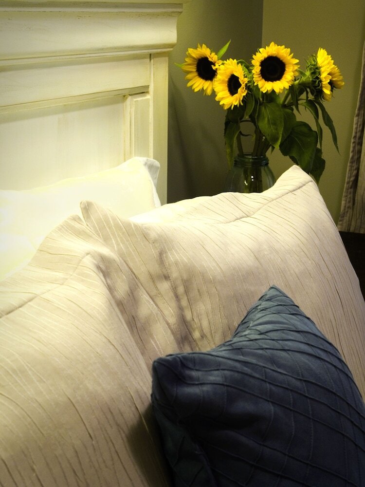 Simcoe Suites On The Henley B&B