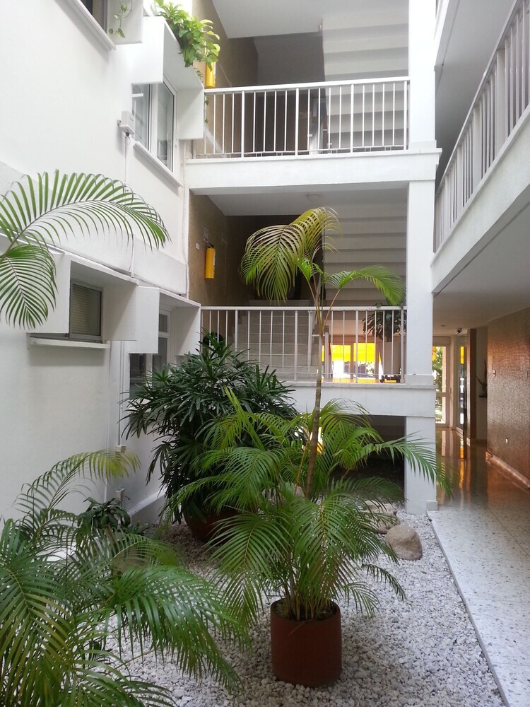 Hotel Vallclaire Suites