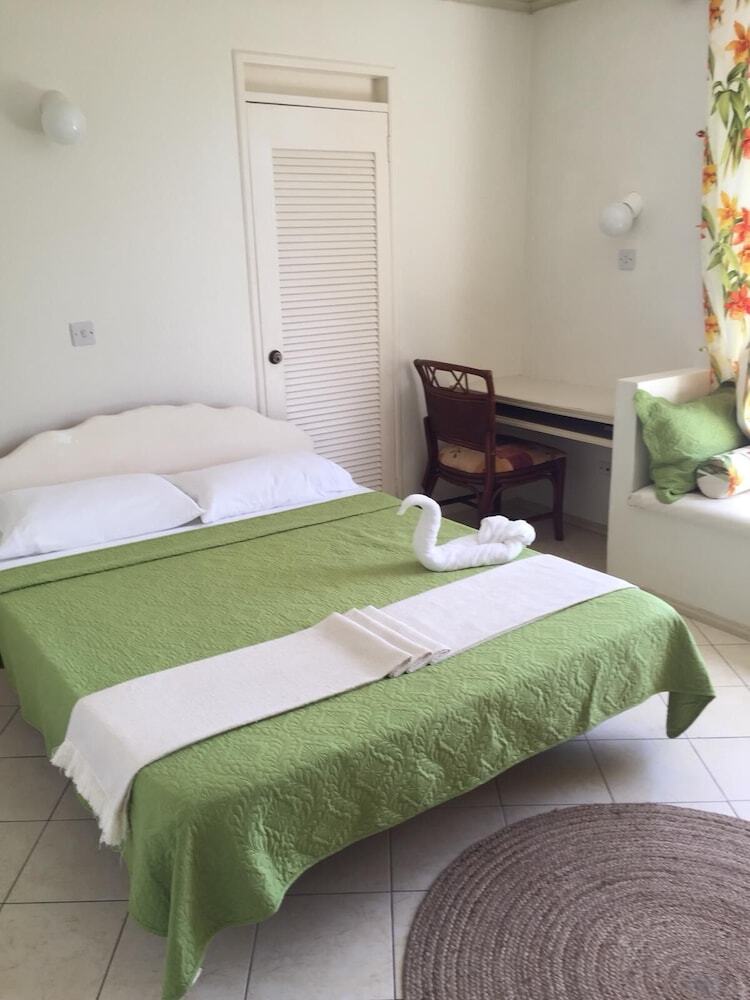 Coral Lane Beach Apartments
