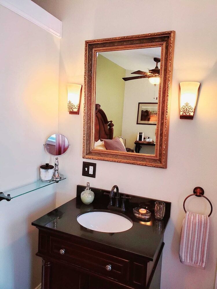 Bed & Breakfast Pinecrest Inn