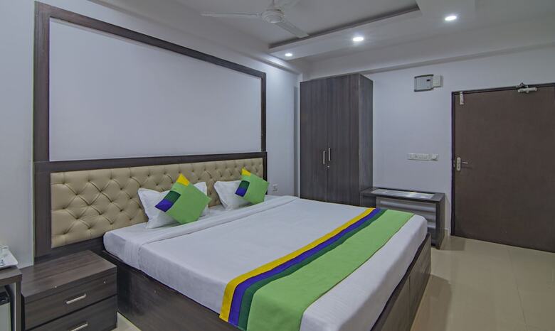 Hotel Treebo The Platinum Studio 50