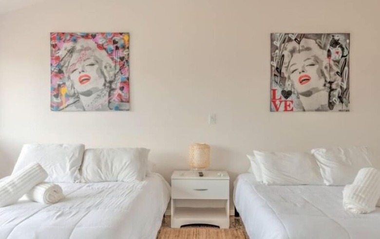 Motel 435 East Lake