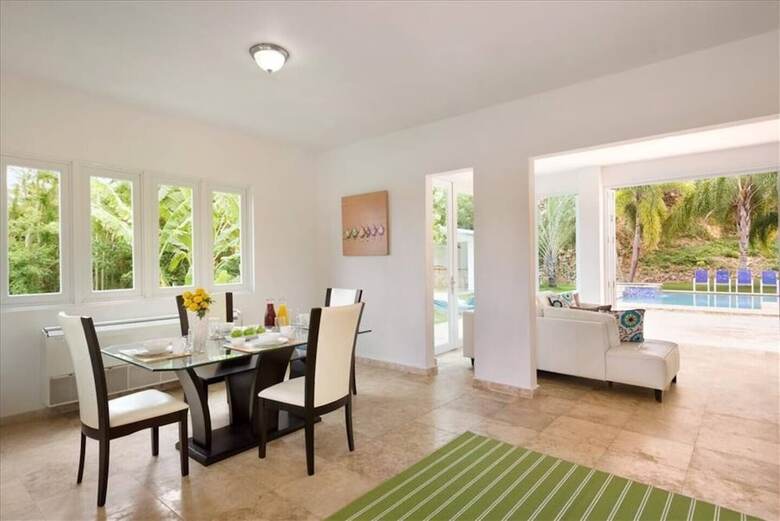Hotel Manati World Point Inn