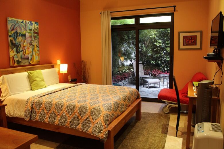 Casa De Monta�a Bed & Breakfast