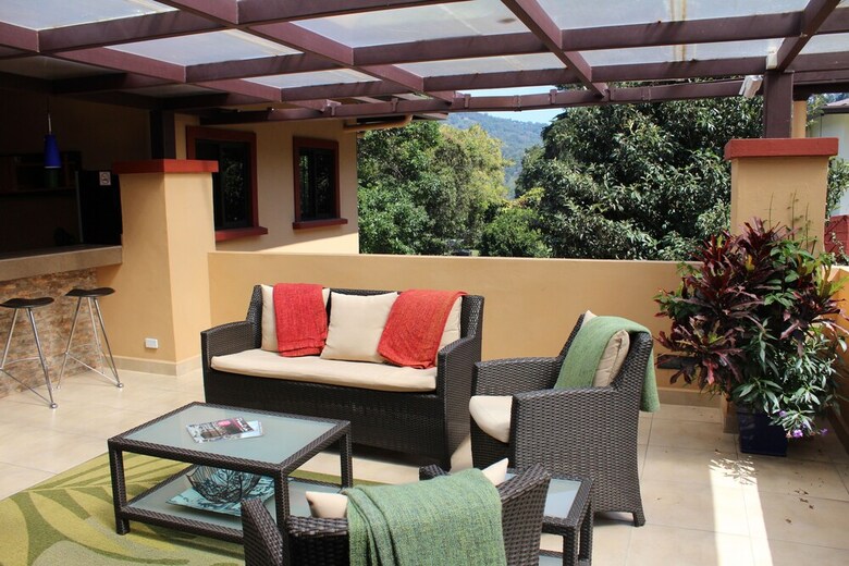 Casa De Monta�a Bed & Breakfast