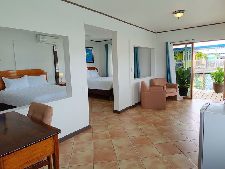 Hotel Banana Bay Marina