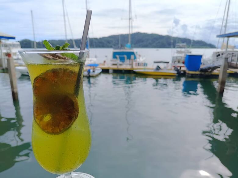 Hotel Banana Bay Marina