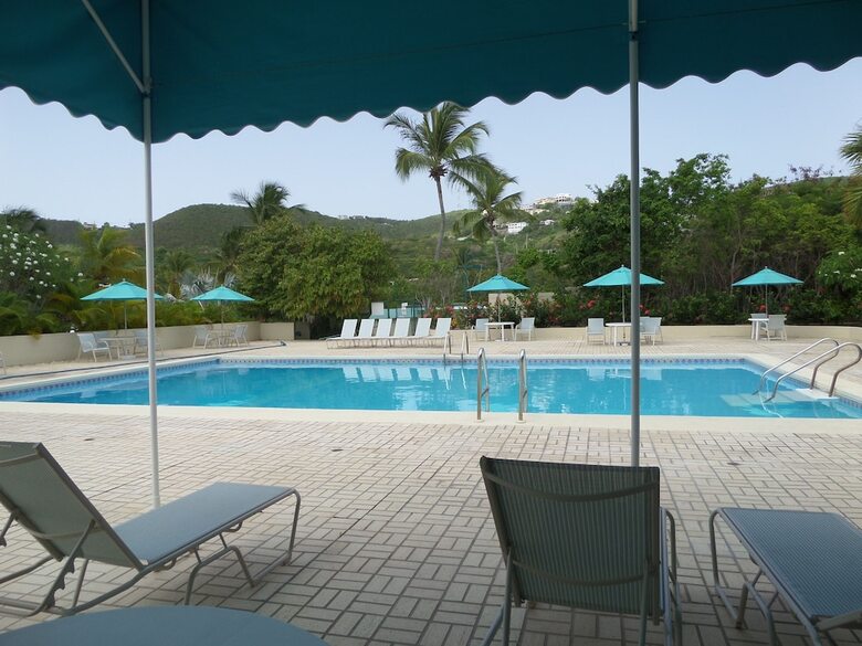 Aparthotel Crystal Cove Villas