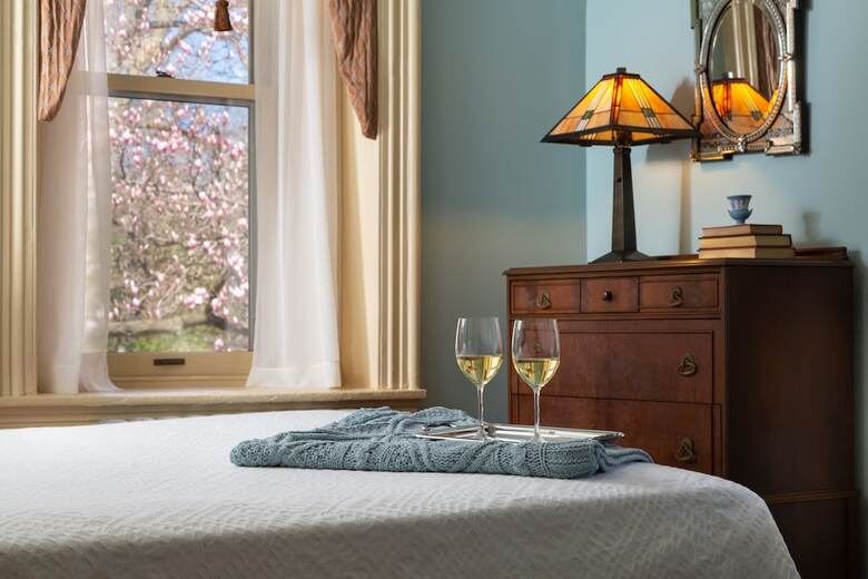 Cornerstone Bed And Breakfast