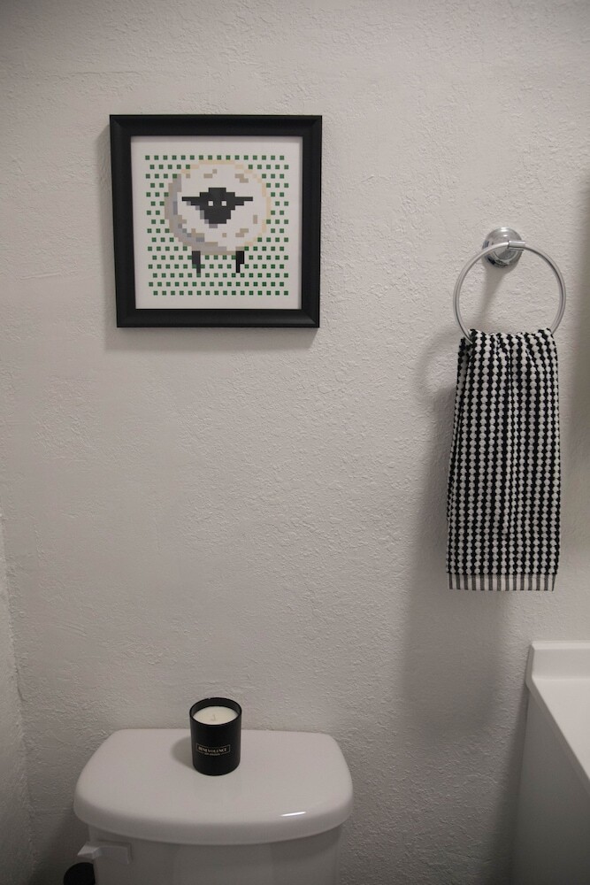 Aparthotel Charming Studio In Beverly Boulevard! Sleeps 2!