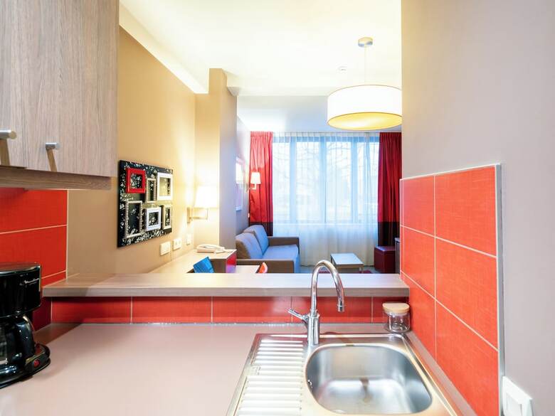 Aparthotel B&B Home Caen Centre Gare