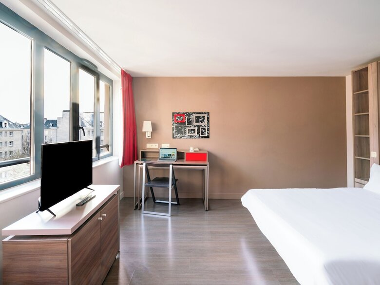 Aparthotel B&B Home Caen Centre Gare