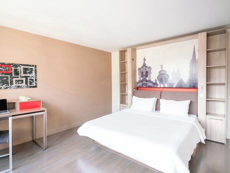 Aparthotel B&B Home Caen Centre Gare
