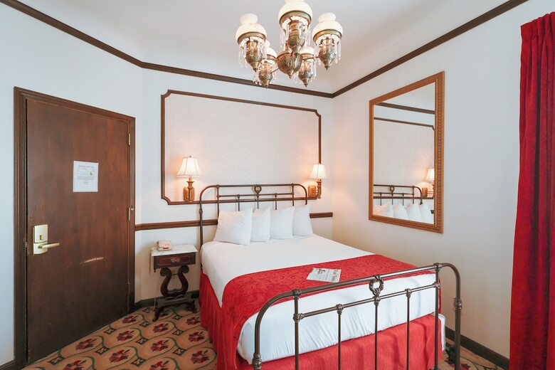 Mizpah Hotel