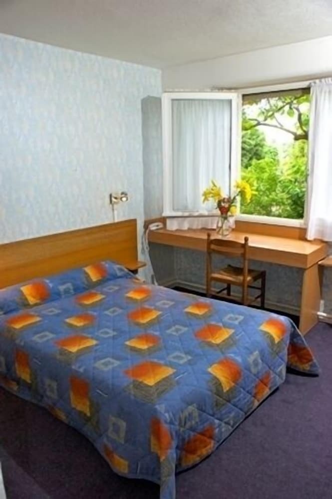 Hotel H�tel Le Lyon Bron