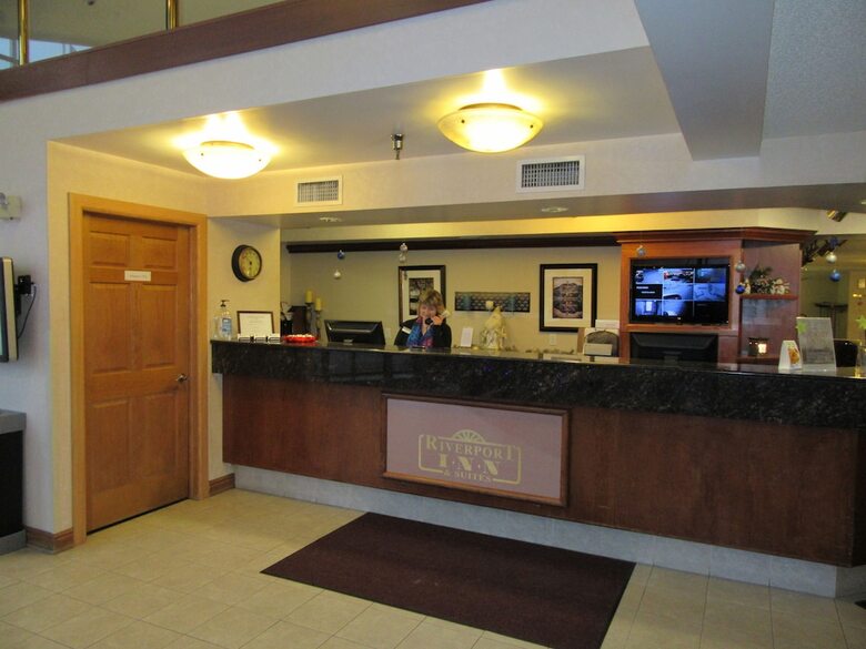 Hotel Express Suites Riverport Inn & Suites