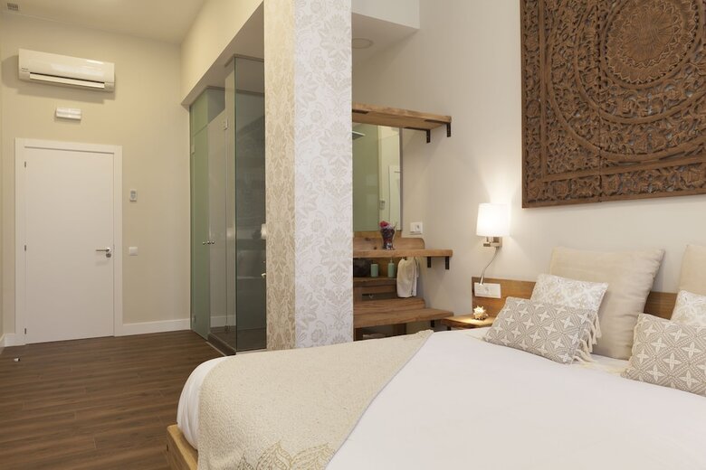 Hotel Radha