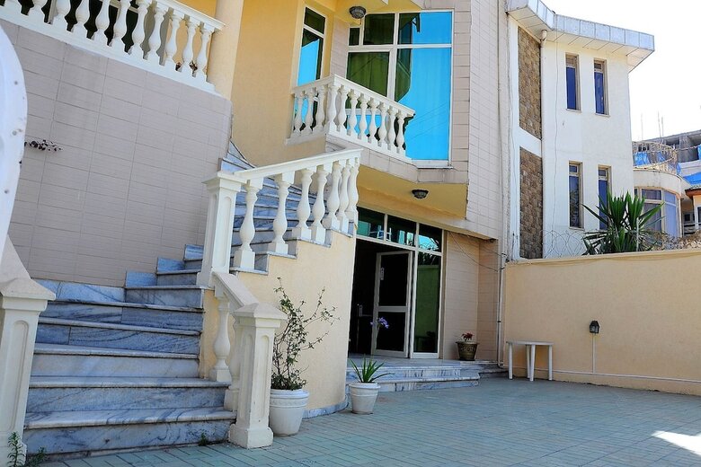 Hotel Grand Guest House