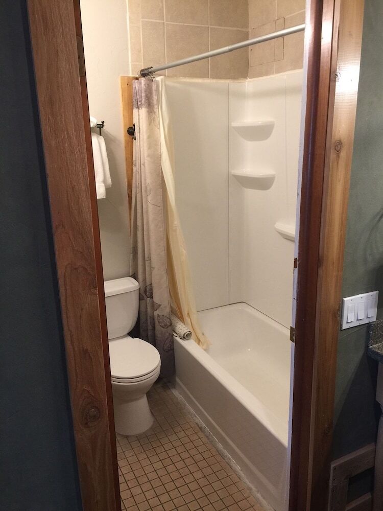 The Historic Madison Hotel Motel