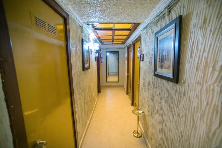 Hotel Sahara Inn