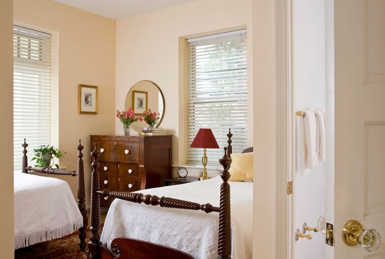 Bed & Breakfast Woodley Park Guest House