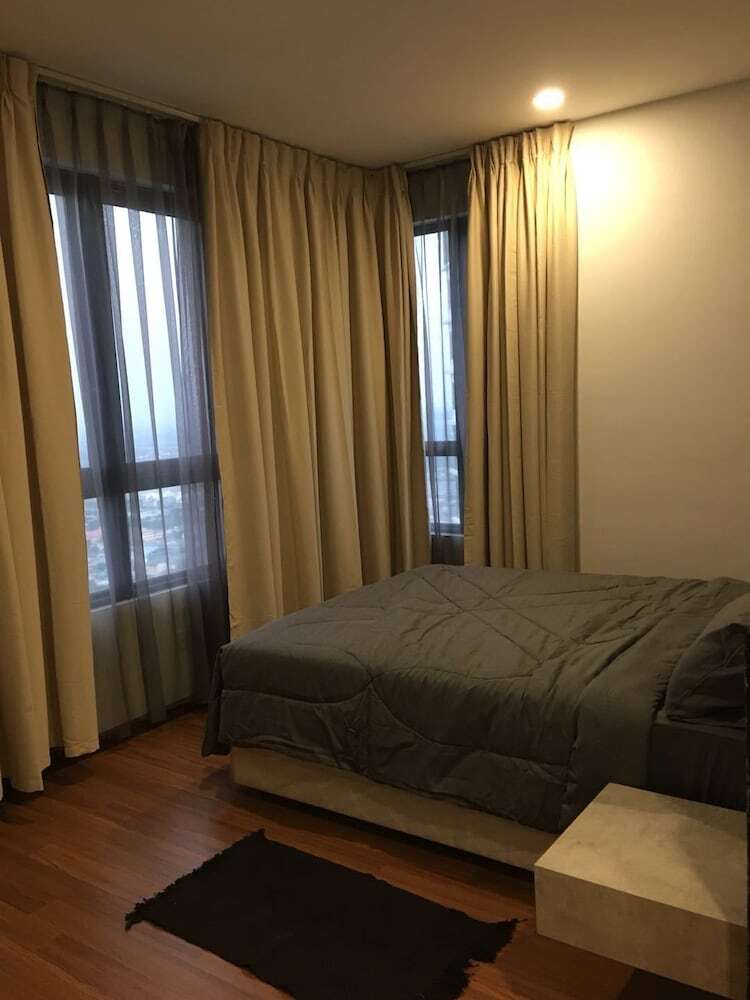 Hotel I-suite I-city B-30-20