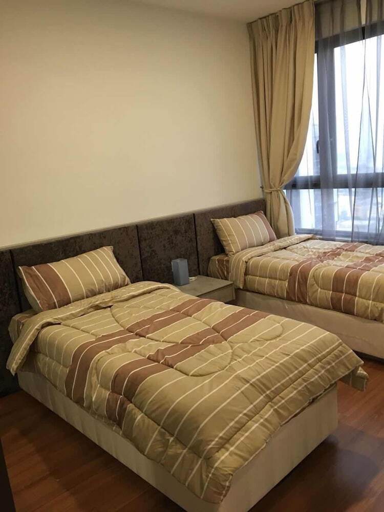Hotel I-suite I-city B-30-20