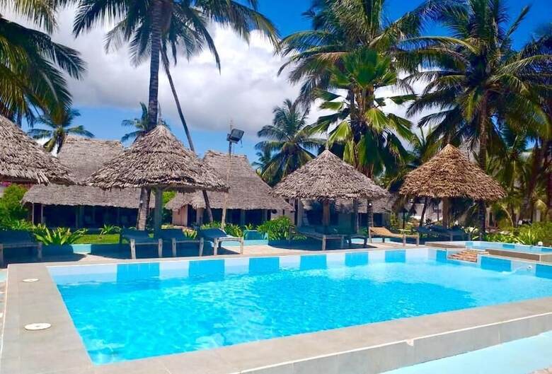 Hotel Mambo Beach Villas