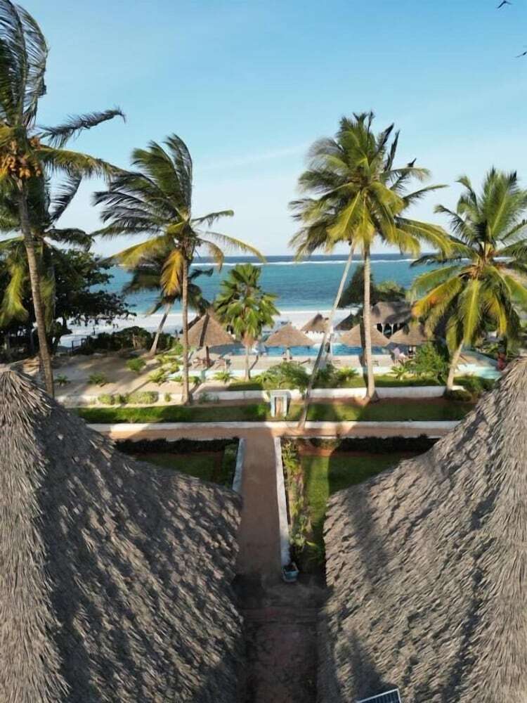 Hotel Mambo Beach Villas