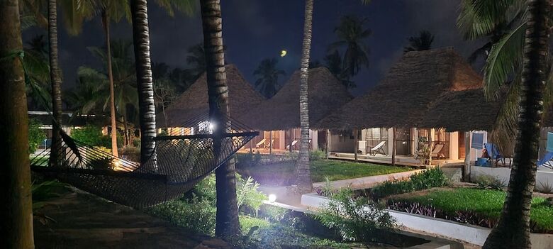 Hotel Mambo Beach Villas
