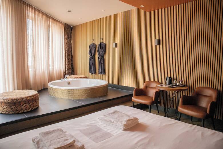 Hotel Manzo's Suites