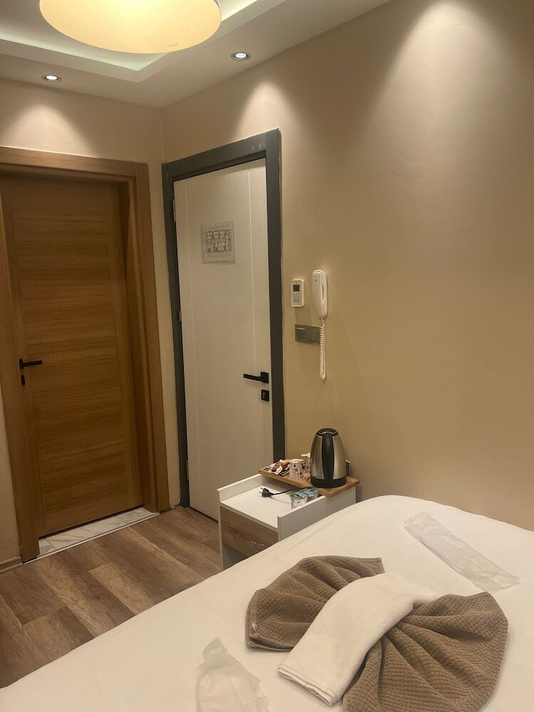 Solo Suites Hotel