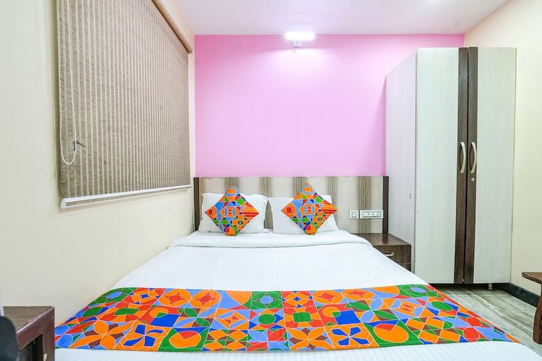 Hotel Fabexpress Raj Supreme Residency