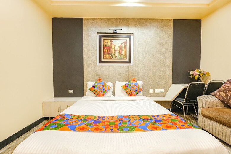 Hotel Fabexpress Raj Supreme Residency