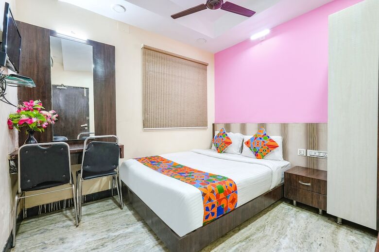 Hotel Fabexpress Raj Supreme Residency