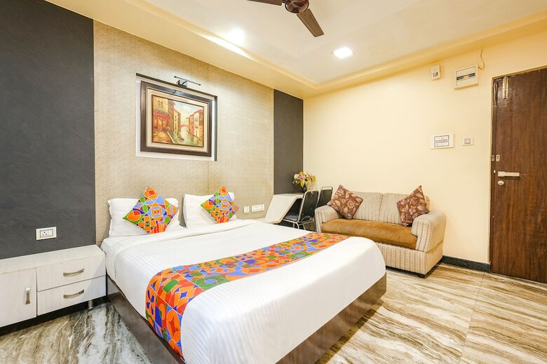Hotel Fabexpress Raj Supreme Residency