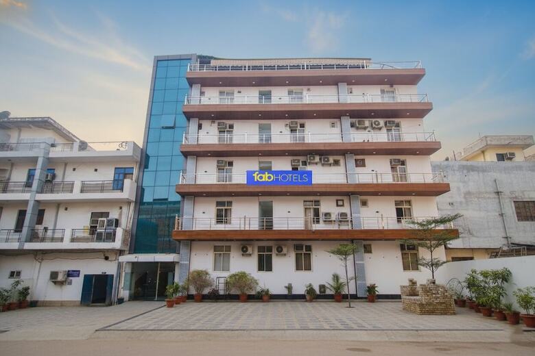 Fabhotel The Grand Heritage