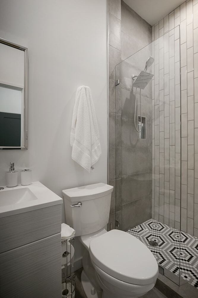 Hotel Buffalo Heights