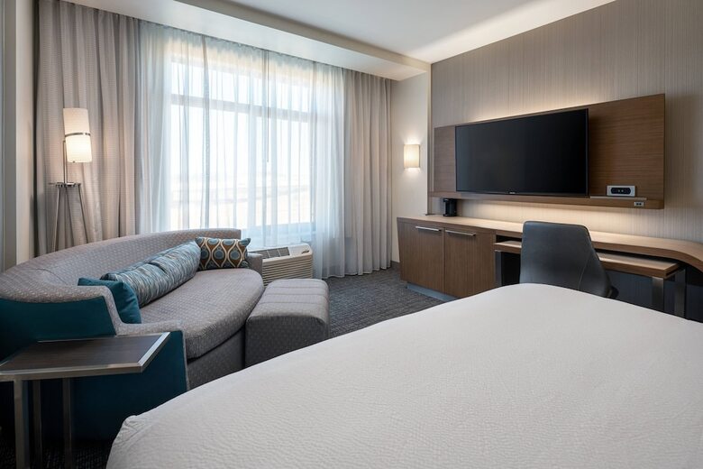 Hotel Courtyard By Marriott Petaluma Sonoma County