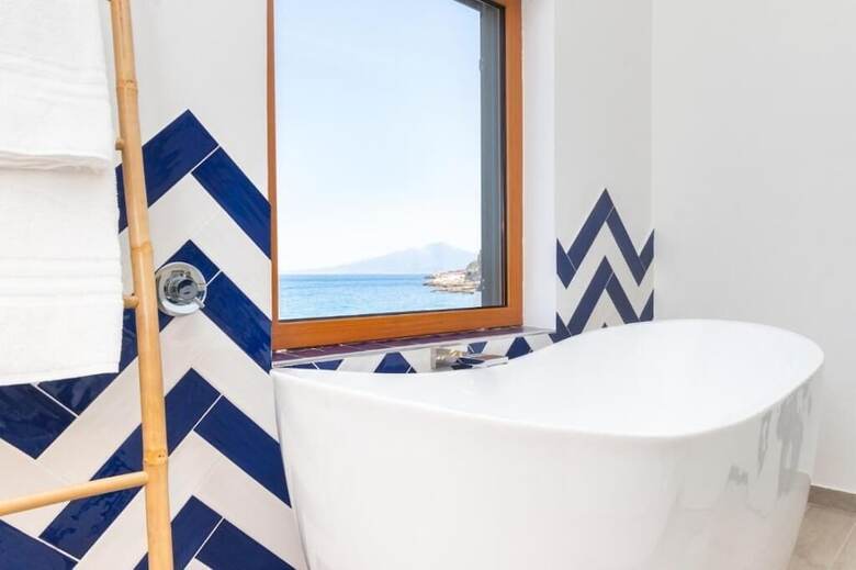 Sapphire Rooms
